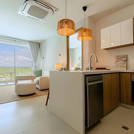 Nuevo, Lujoso Y Exclusivo Vista A La Laguna 3br Apartamento *