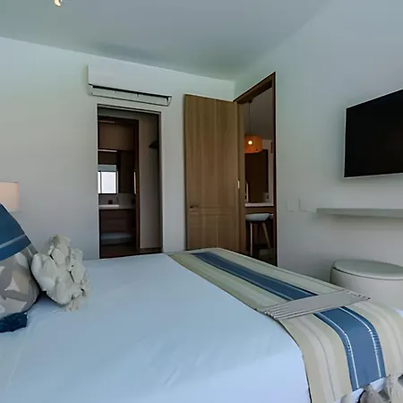 Nuevo, Lujoso Y Exclusivo Vista A La Laguna 3br Apartamento *