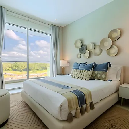 Nuevo, Lujoso Y Exclusivo Vista A La Laguna 3br Apartamento Cartagena